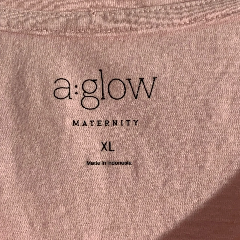 a:glow Maternity T-shirt EUC - Picture 3 of 7
